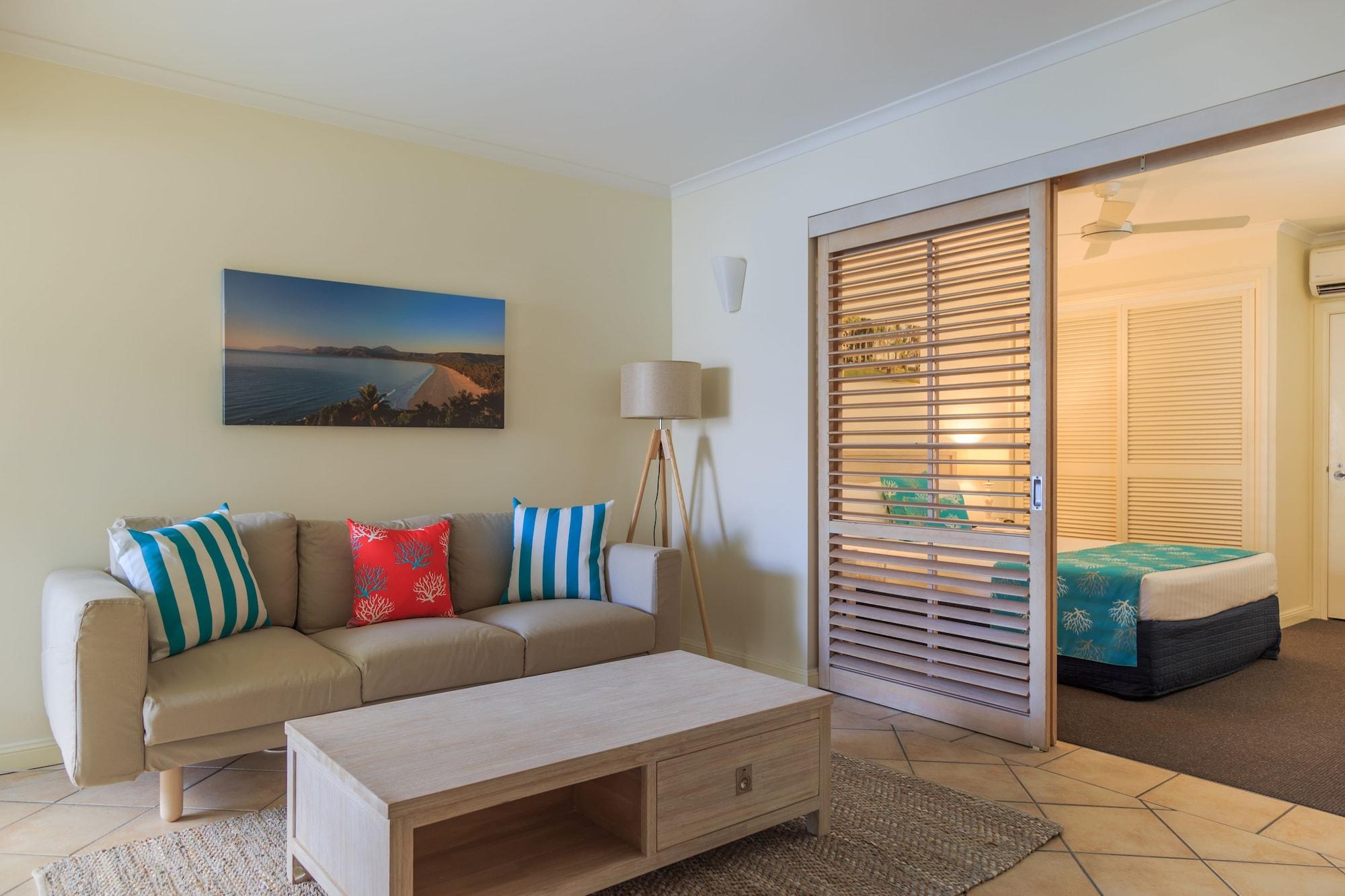 Macrossan House Boutique Holiday Apartments Port Douglas Eksteriør bilde