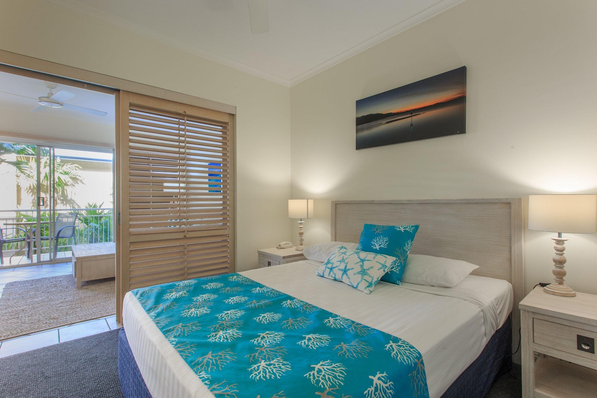 Macrossan House Boutique Holiday Apartments Port Douglas Eksteriør bilde