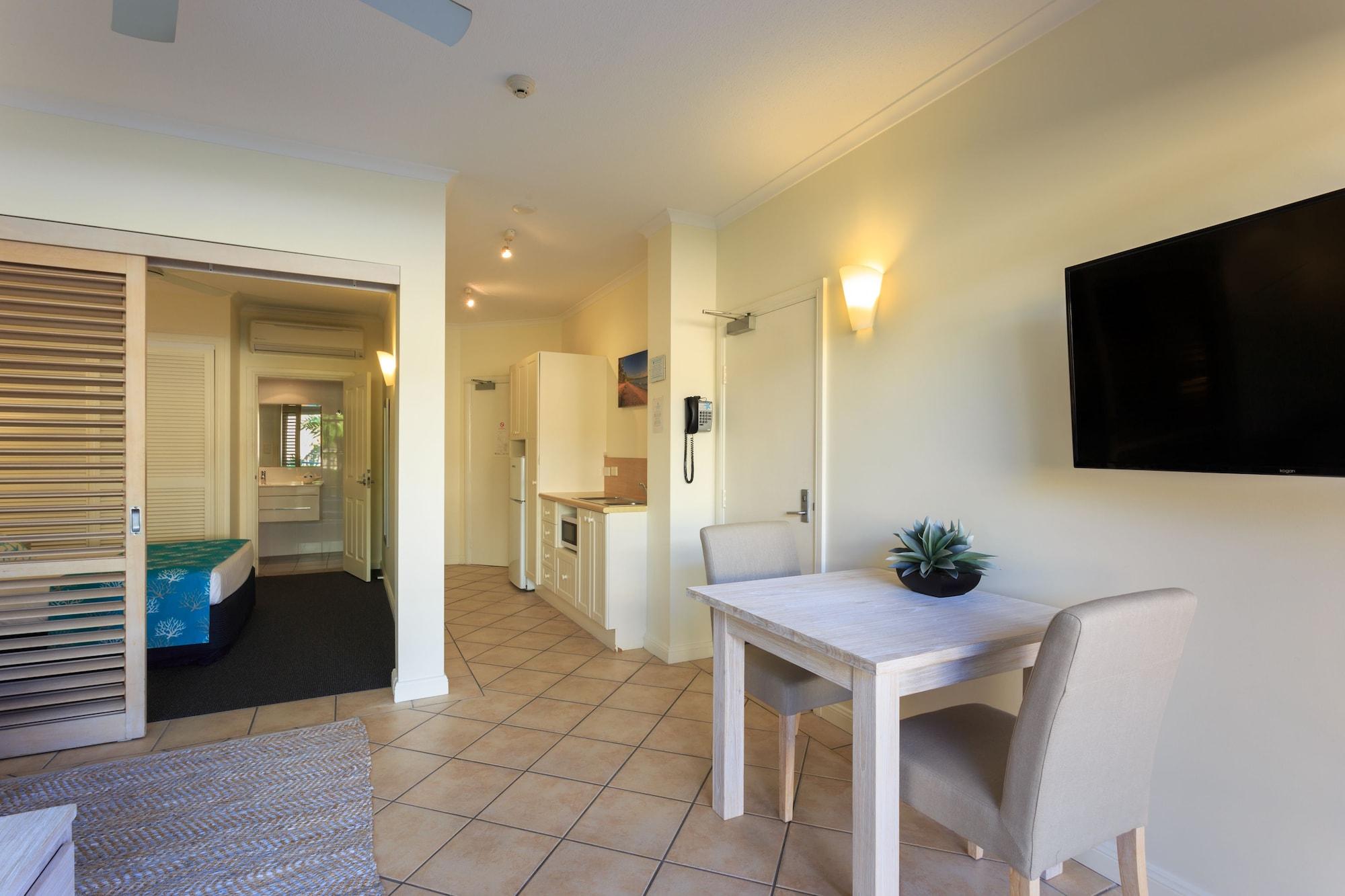 Macrossan House Boutique Holiday Apartments Port Douglas Eksteriør bilde