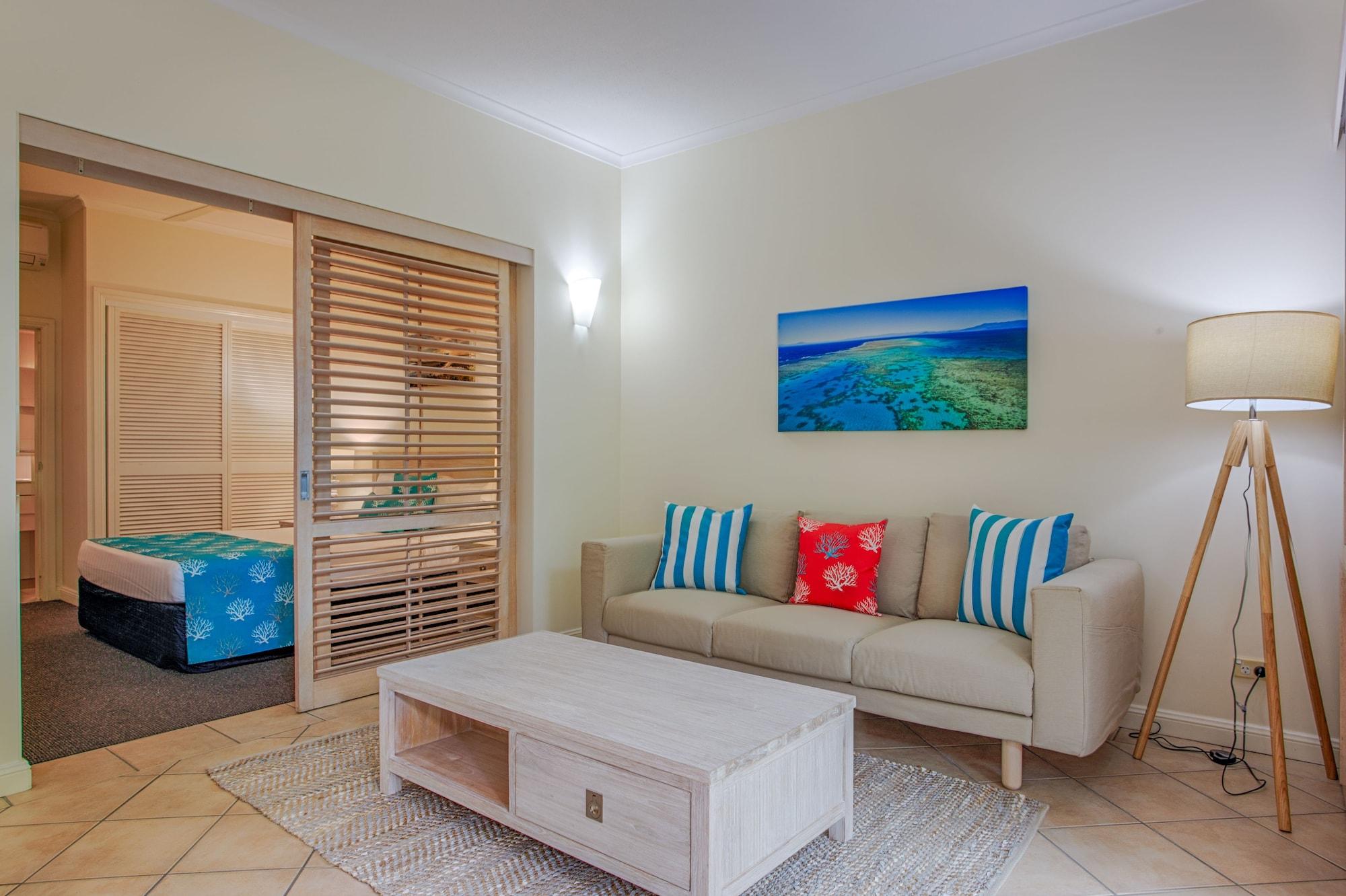Macrossan House Boutique Holiday Apartments Port Douglas Eksteriør bilde