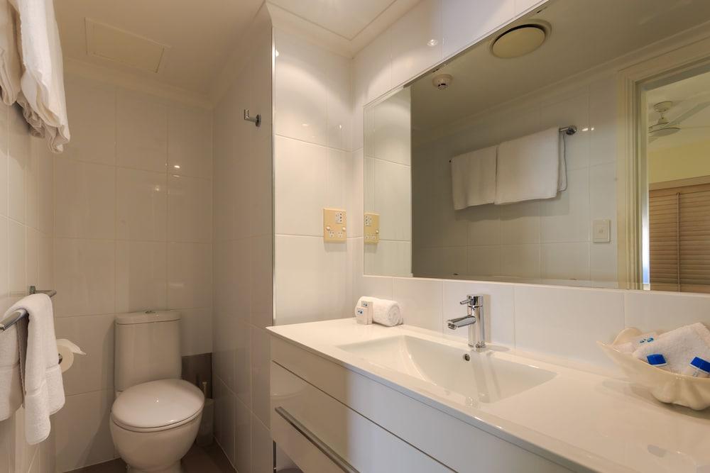 Macrossan House Boutique Holiday Apartments Port Douglas Eksteriør bilde