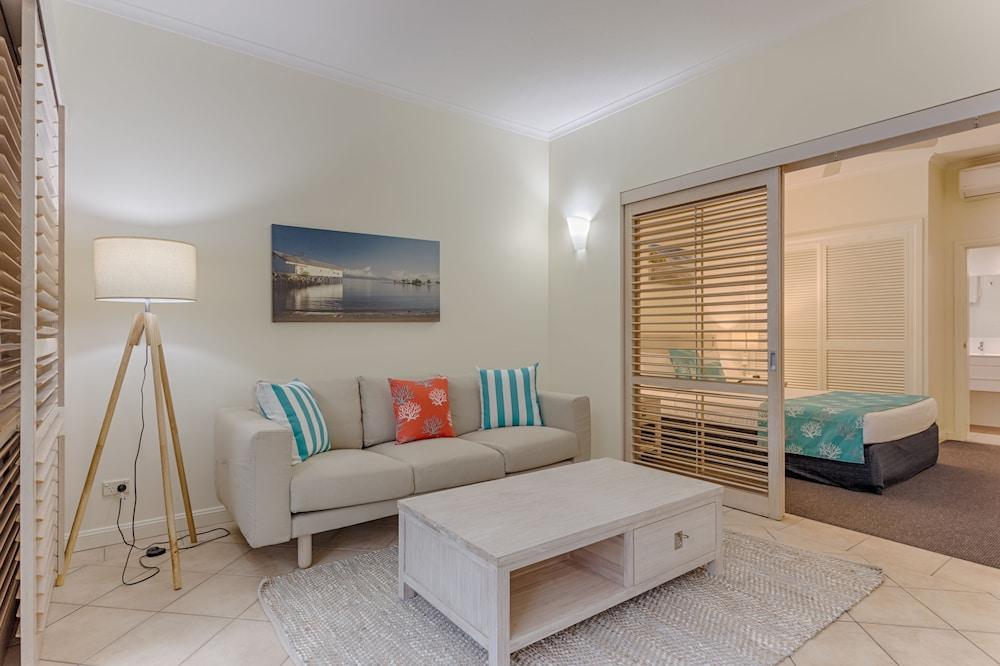 Macrossan House Boutique Holiday Apartments Port Douglas Eksteriør bilde
