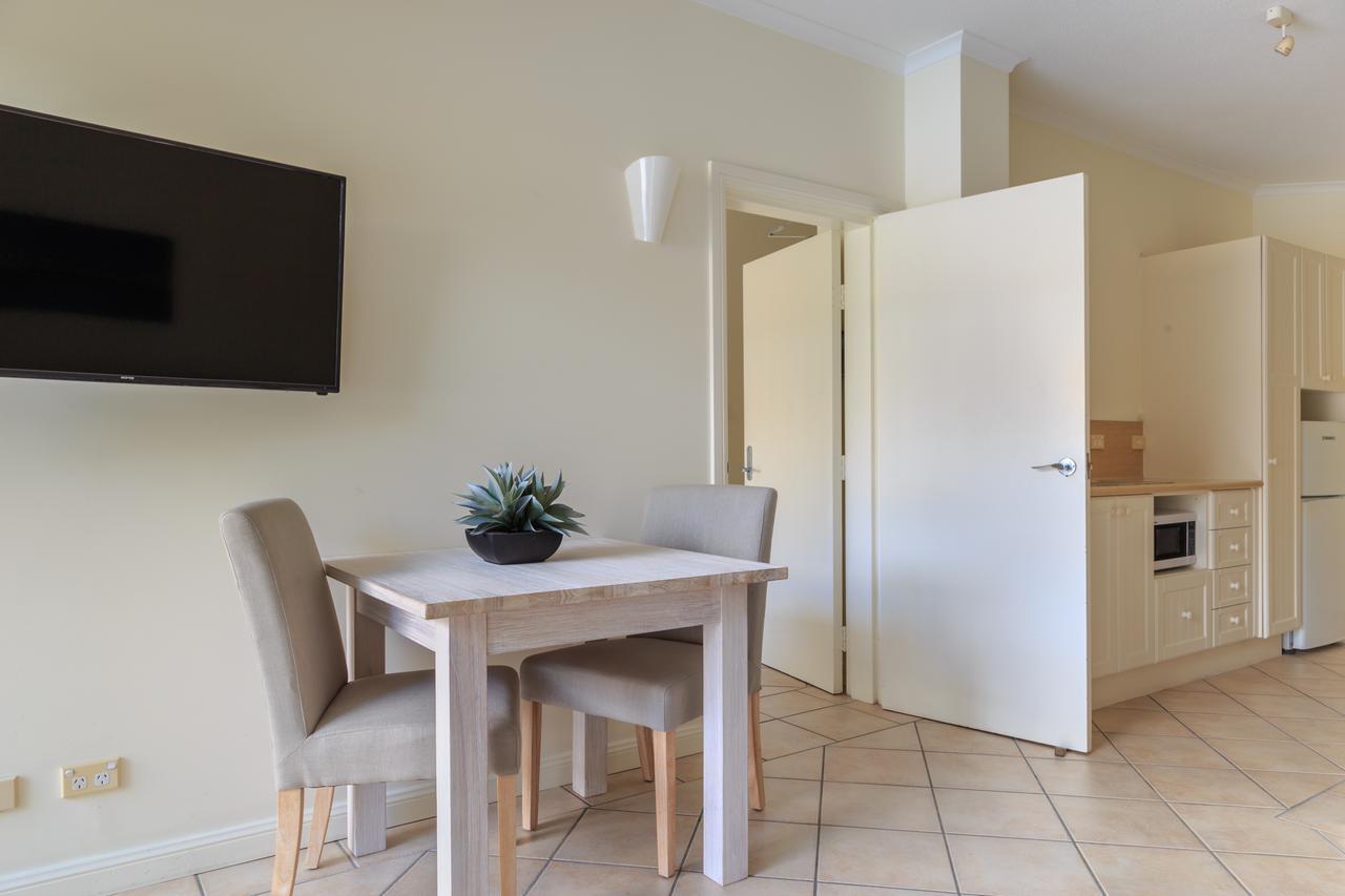 Macrossan House Boutique Holiday Apartments Port Douglas Eksteriør bilde