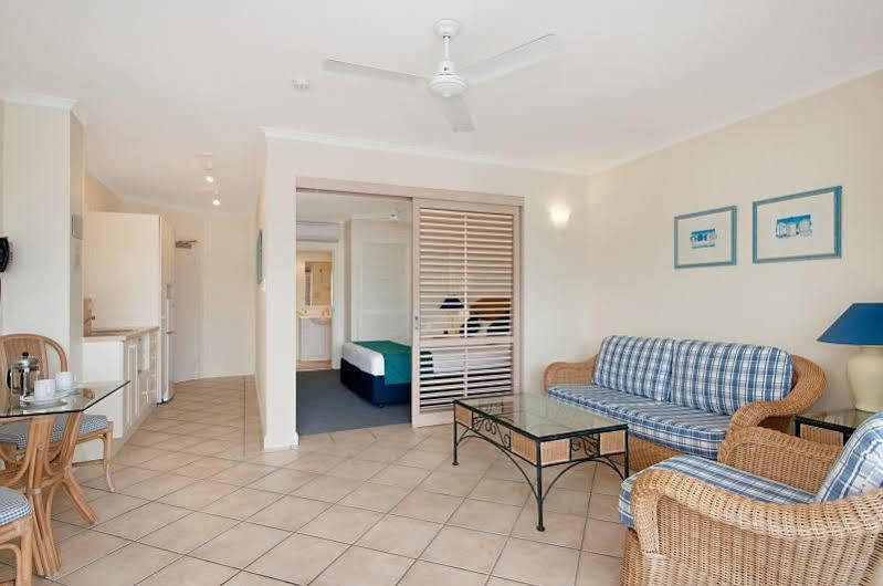 Macrossan House Boutique Holiday Apartments Port Douglas Eksteriør bilde