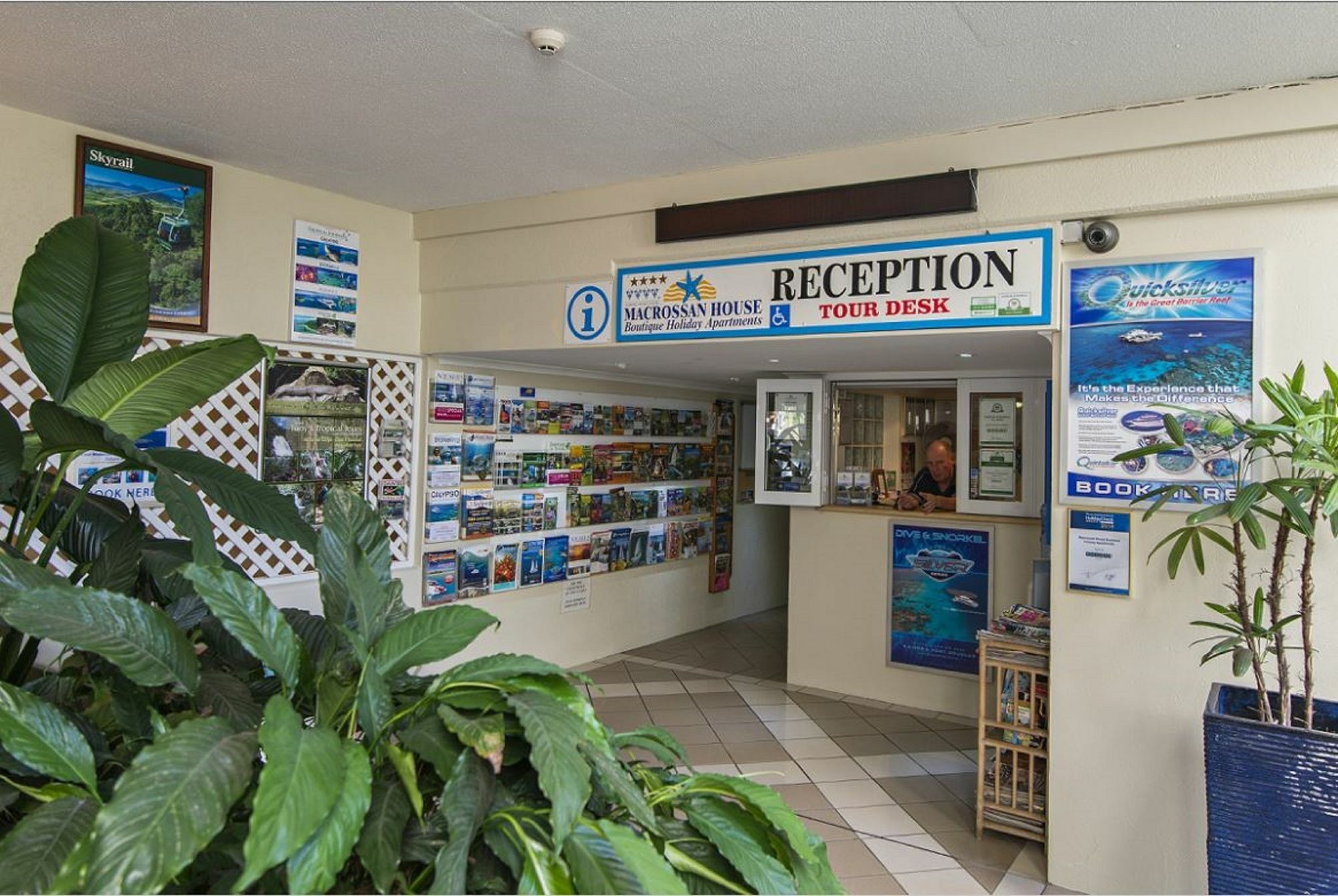 Macrossan House Boutique Holiday Apartments Port Douglas Eksteriør bilde