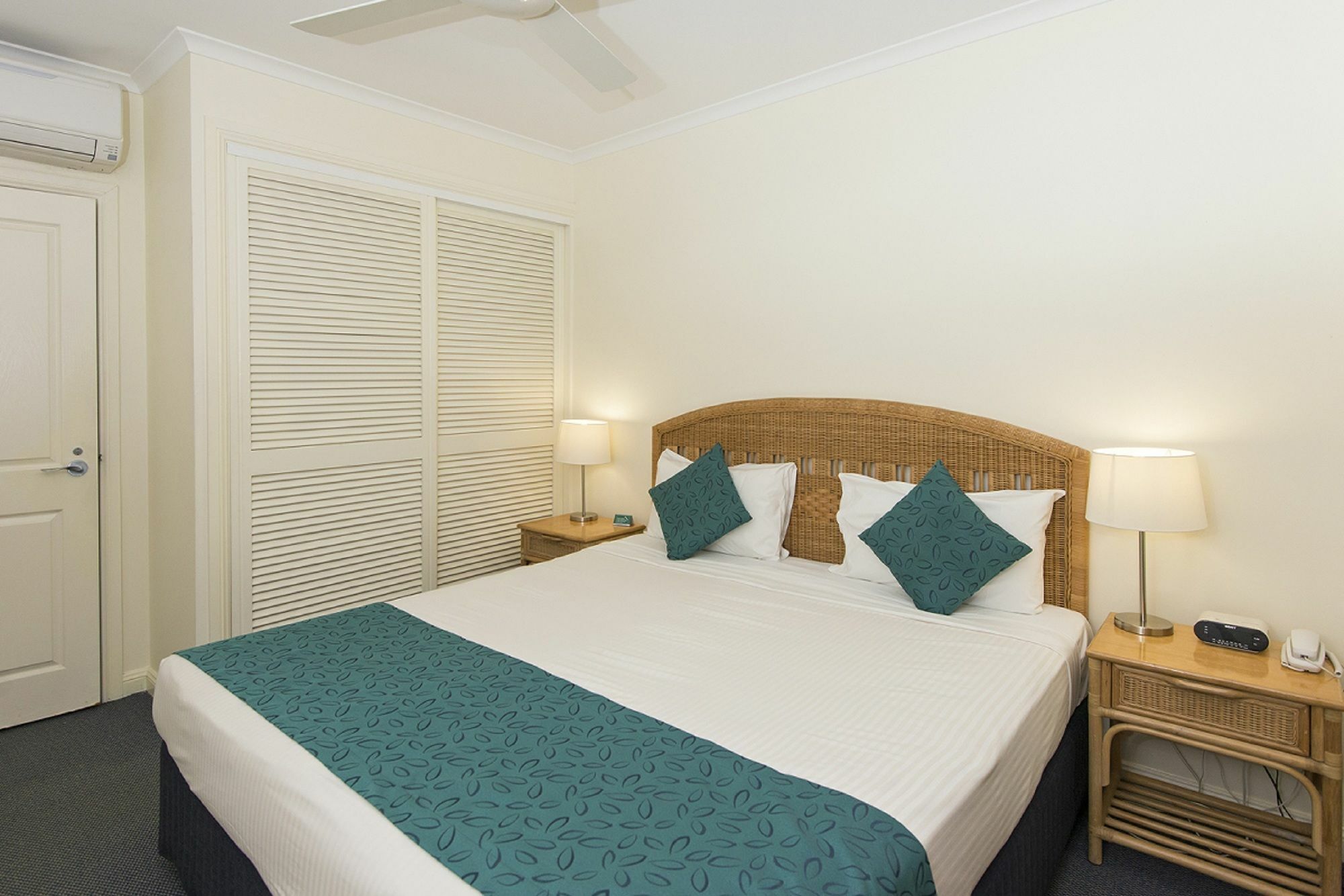 Macrossan House Boutique Holiday Apartments Port Douglas Eksteriør bilde